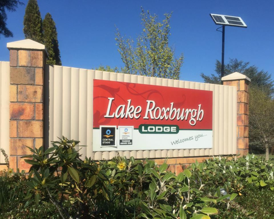 Lake Roxburgh Lodge Екстериор снимка