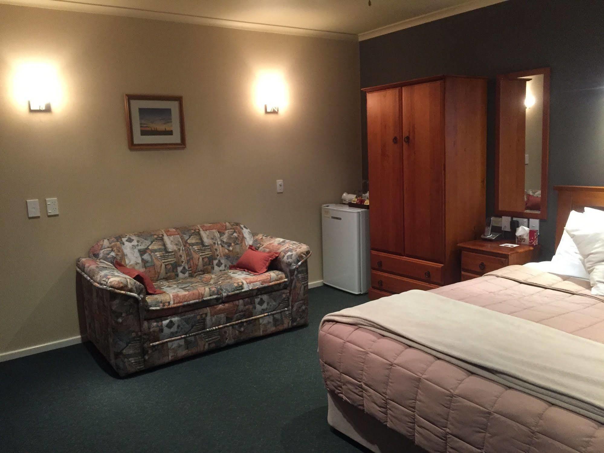 Lake Roxburgh Lodge Екстериор снимка