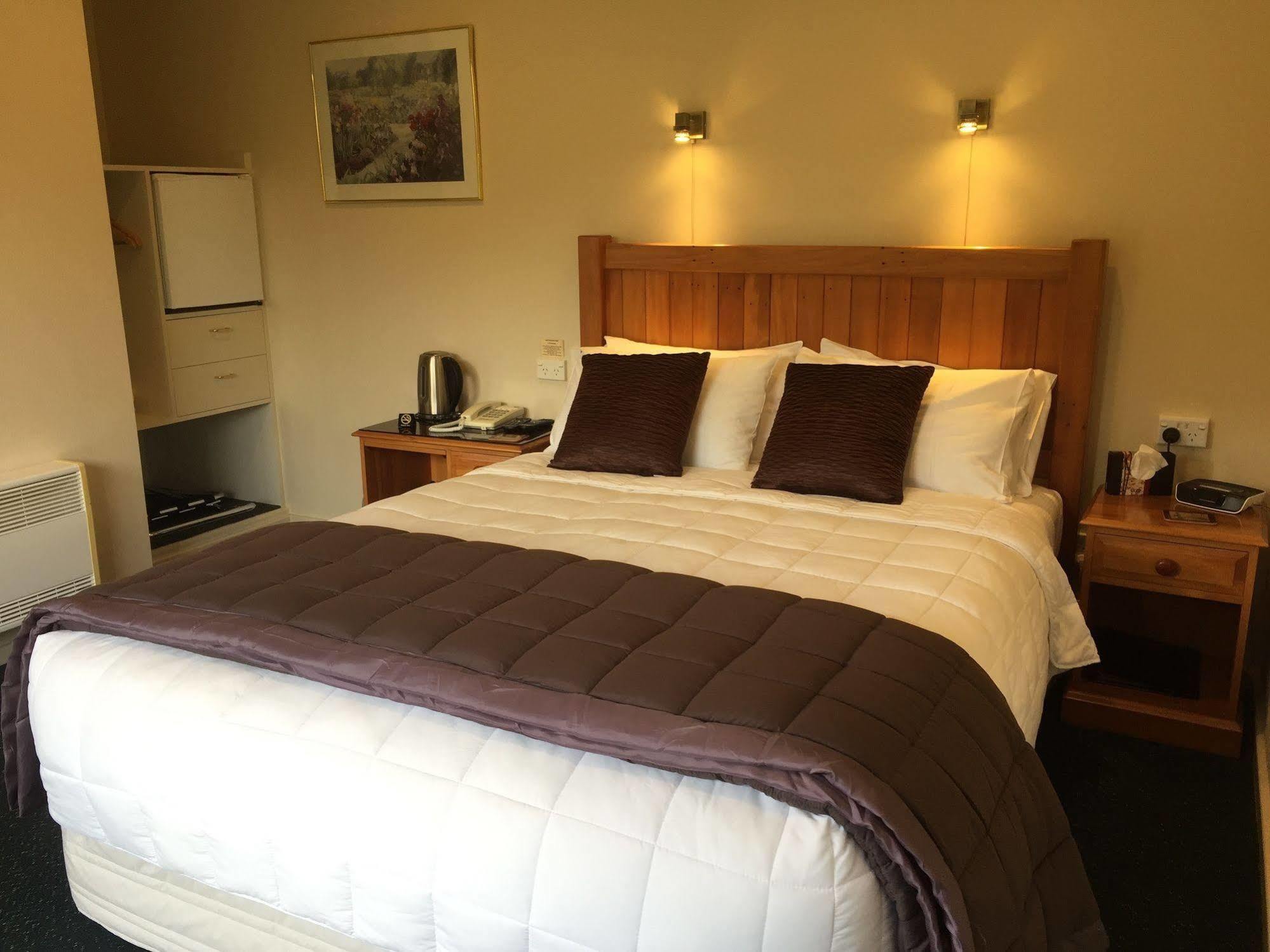 Lake Roxburgh Lodge Екстериор снимка