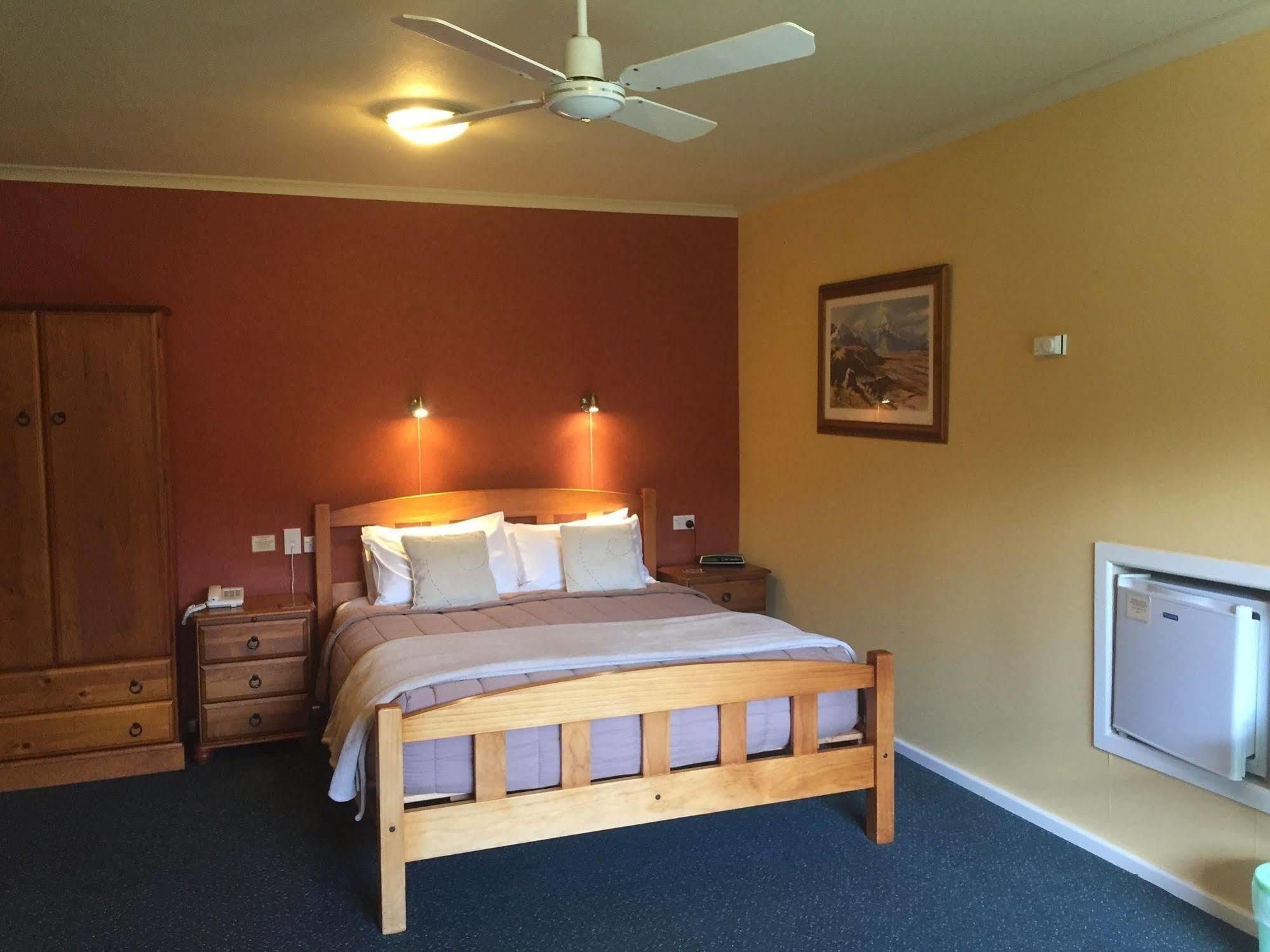 Lake Roxburgh Lodge Екстериор снимка