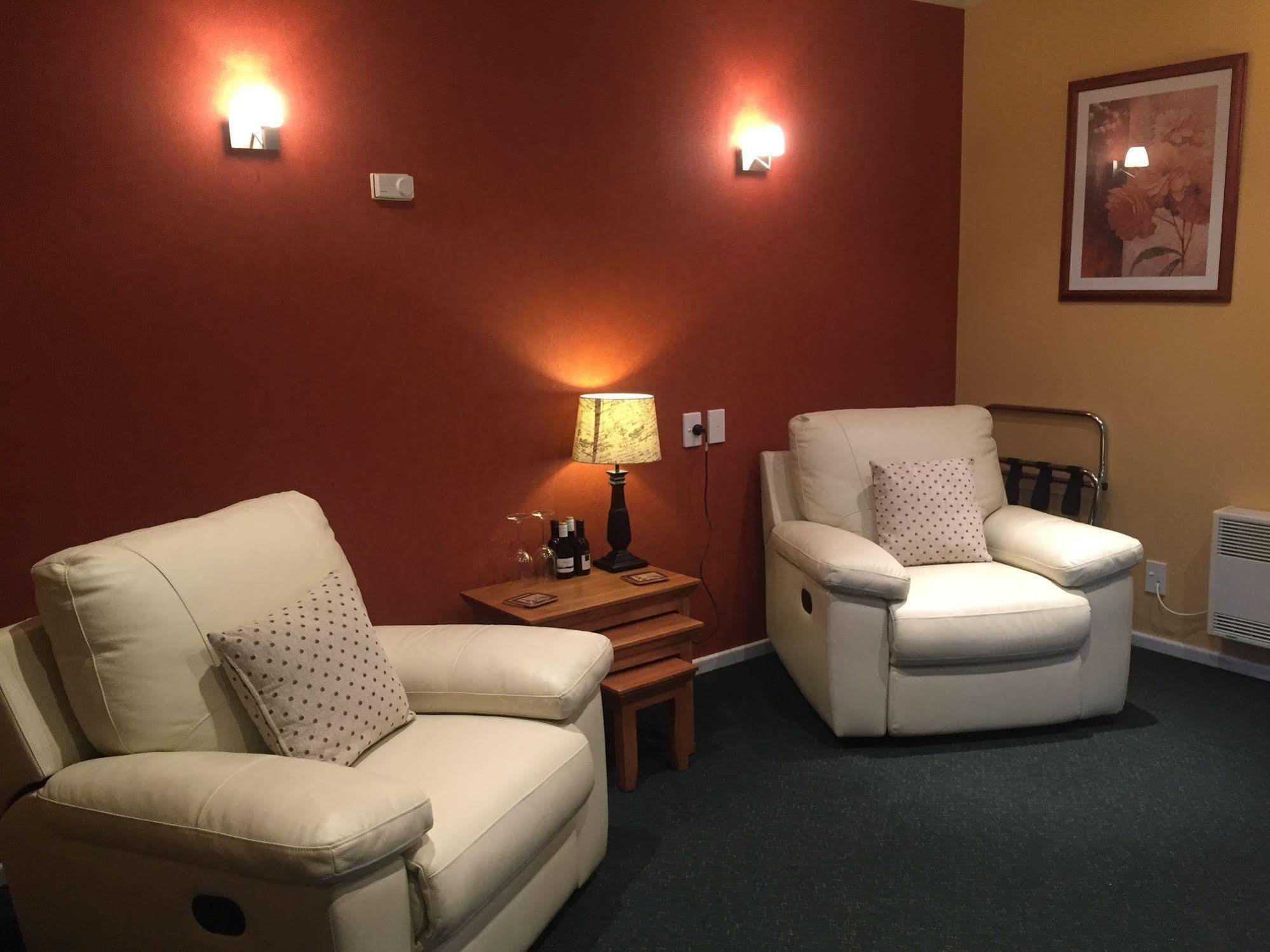 Lake Roxburgh Lodge Екстериор снимка